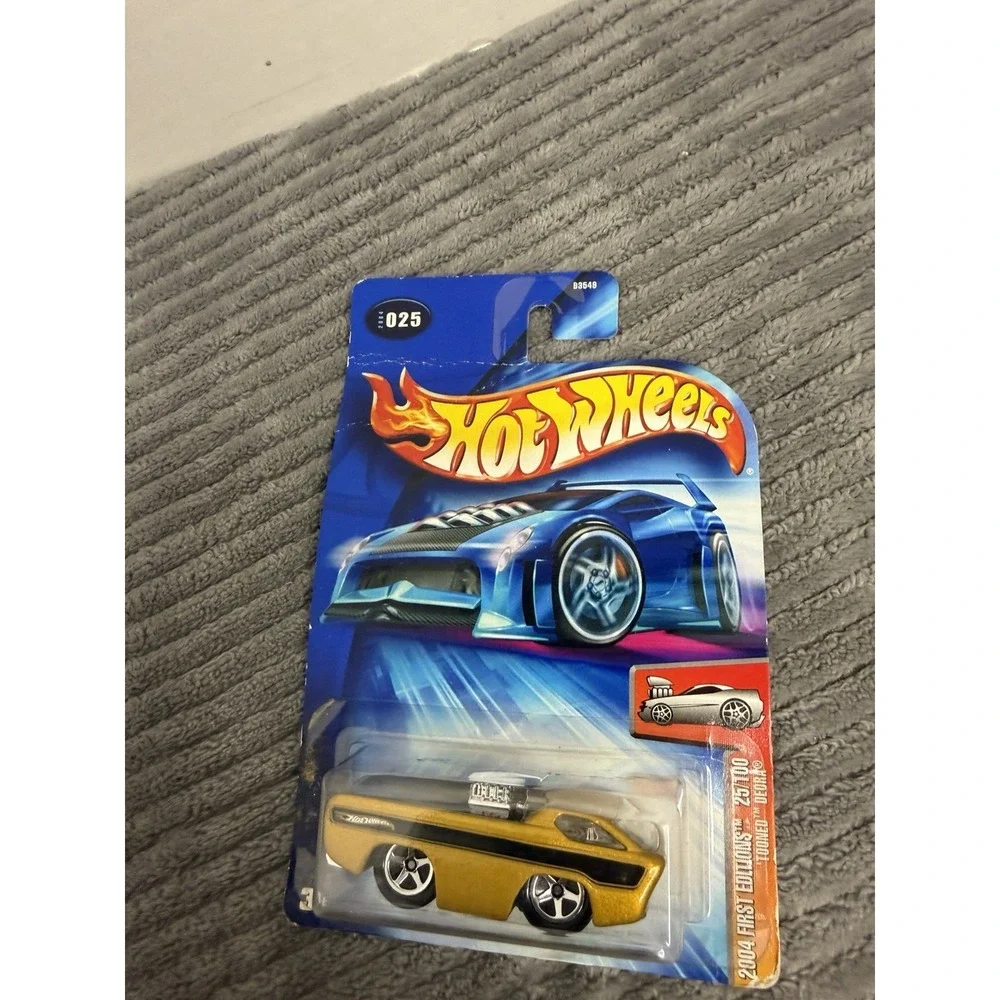 Hot Wheels 2004 First Editions 25/100 'Tooned Deora 2004 #025 Gold